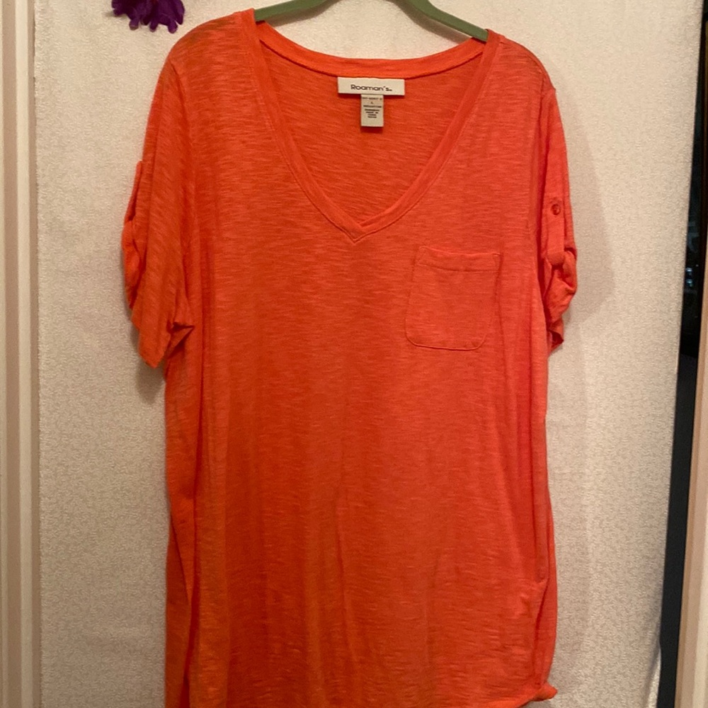 Romans v-neck tee (16/18)